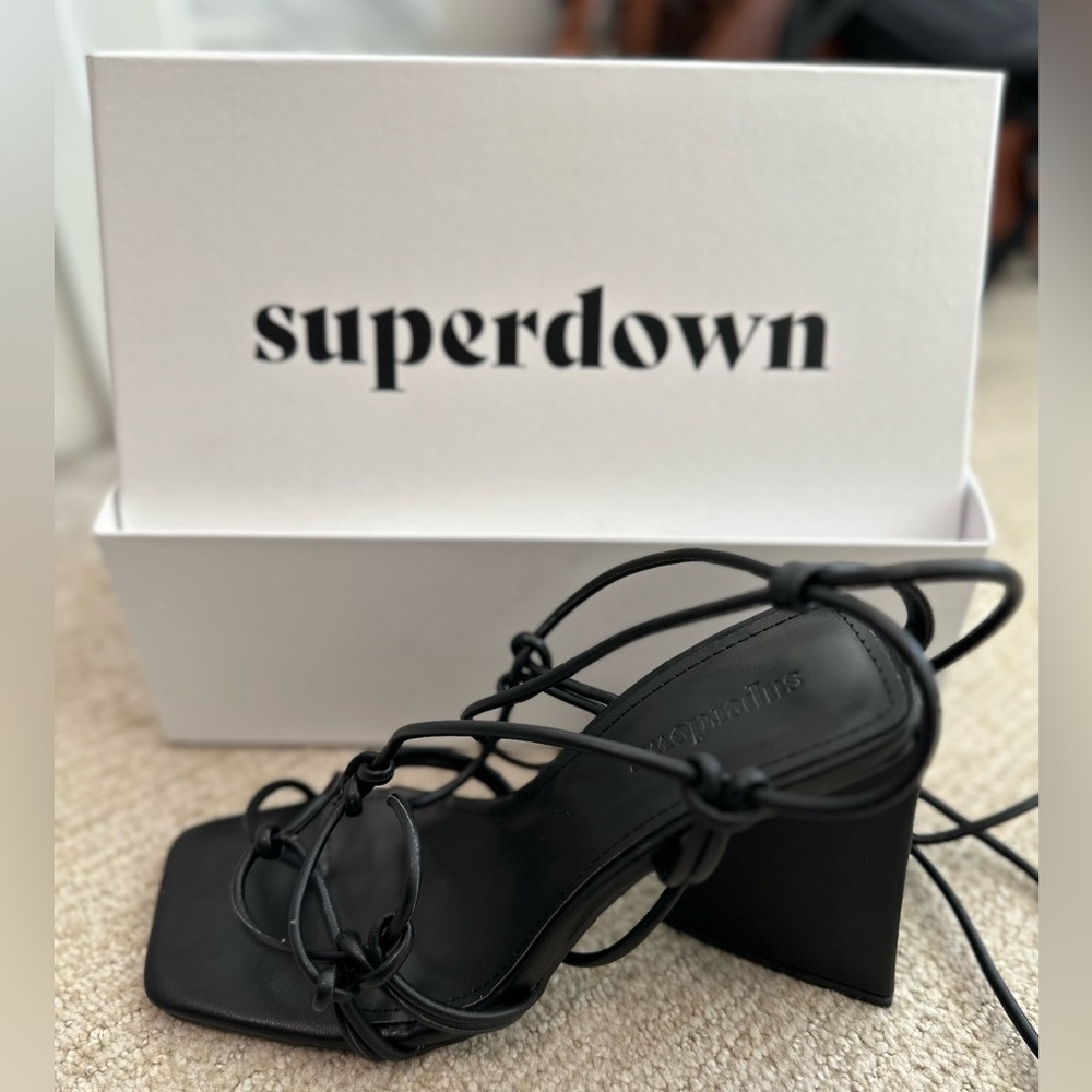 SUPERDOWN CARA HEELS- BLACK SIZE 8
